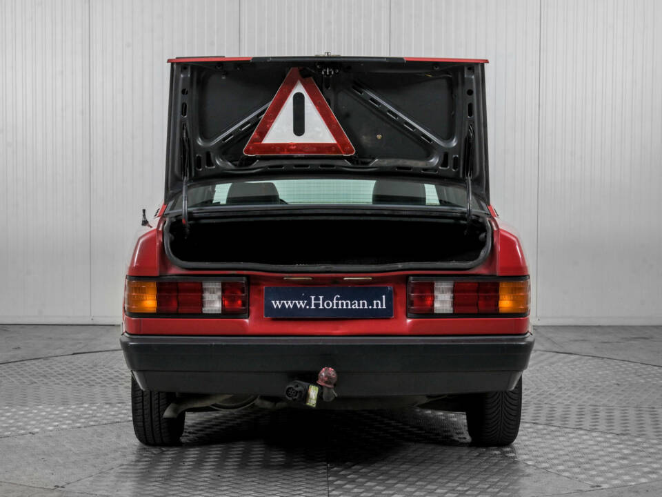 Afbeelding 36/50 van Mercedes-Benz 190 D (1984)