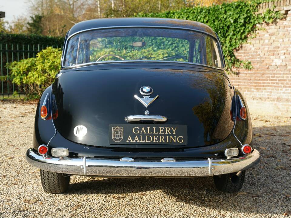 Afbeelding 50/50 van BMW 502 - 3.2 Litre (1958)