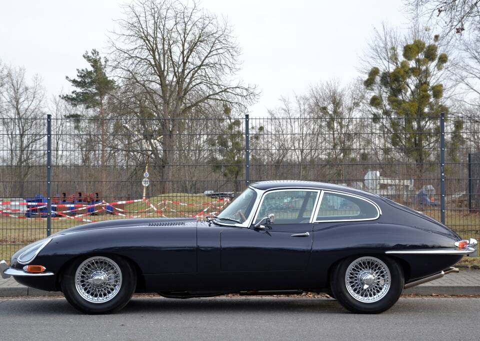 Afbeelding 4/32 van Jaguar E-Type 4.2 (1967)