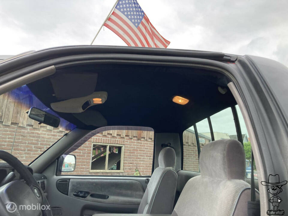 Image 24/47 of Dodge Ram 1500 (1994)