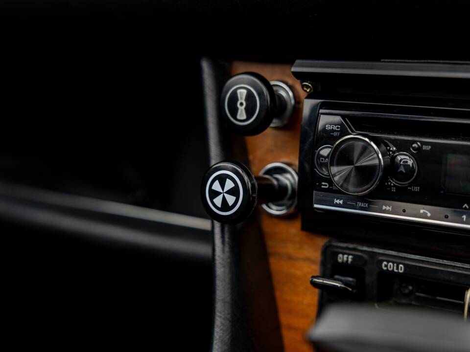 Bild 29/45 von Triumph Stag (1976)