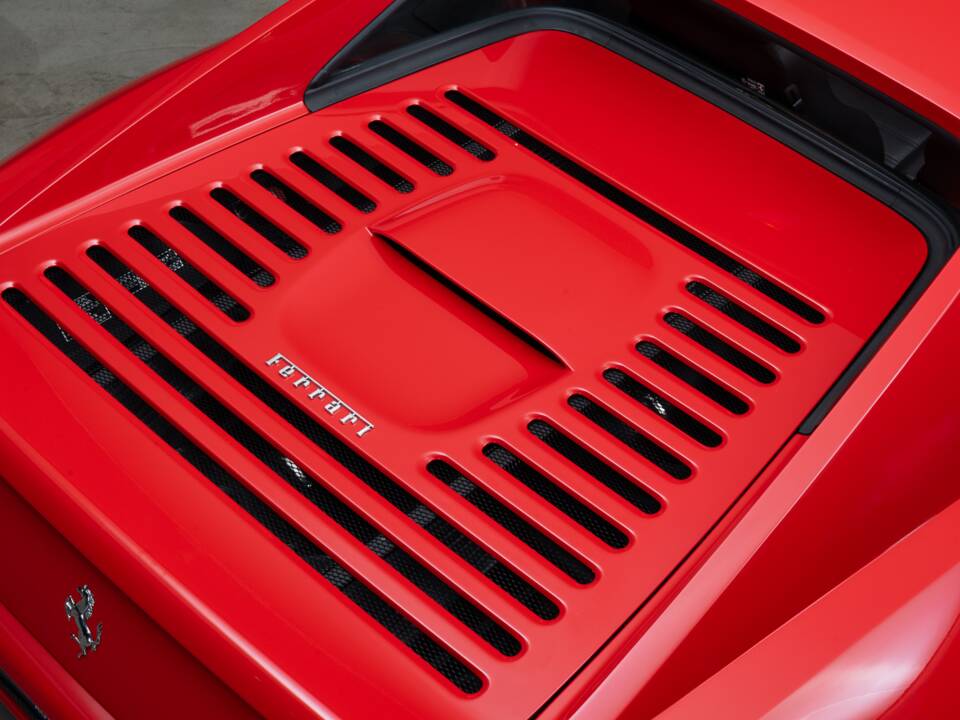 Image 15/37 of Ferrari F 355 F1 GTS (1997)