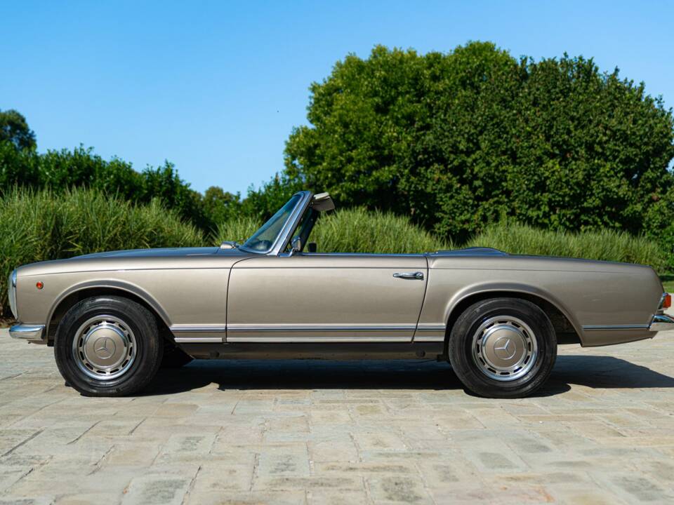 Immagine 11/50 di Mercedes-Benz 280 SL (1969)