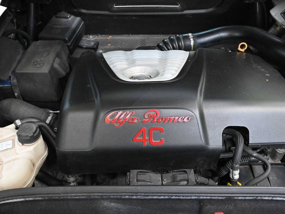 Image 5/50 of Alfa Romeo 4C Spider (2017)