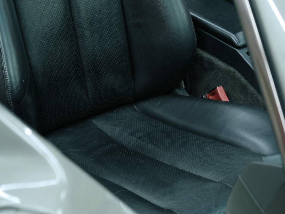 Image 38/50 of Mercedes-Benz SL 500 (1994)