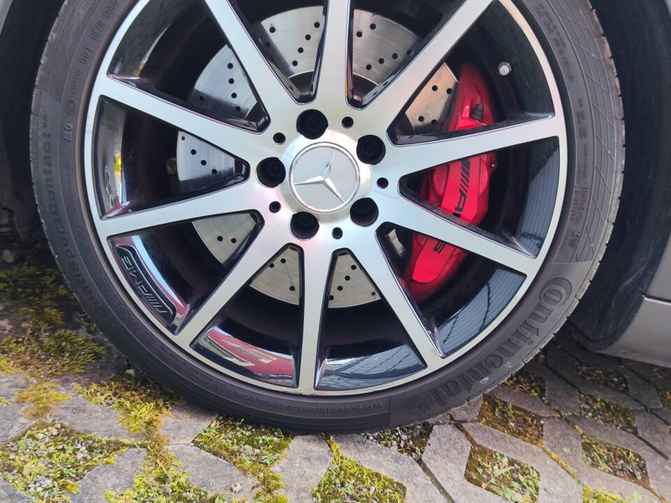 Image 13/18 of Mercedes-Benz SLC 43 AMG (2018)