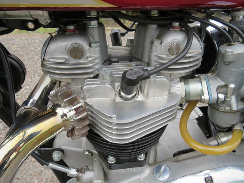 Image 17/50 de Triumph DUMMY (1970)