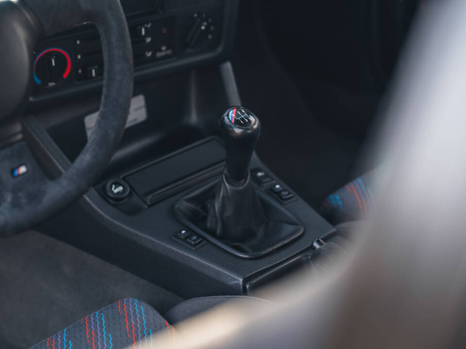 Image 42/50 of BMW M3 Sport Evo (1990)