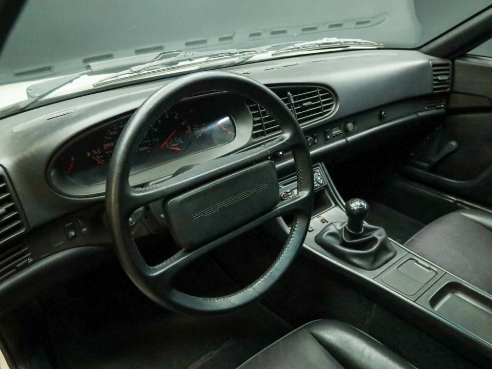 Obraz 45/50 pojazdu Porsche 944 (1986)