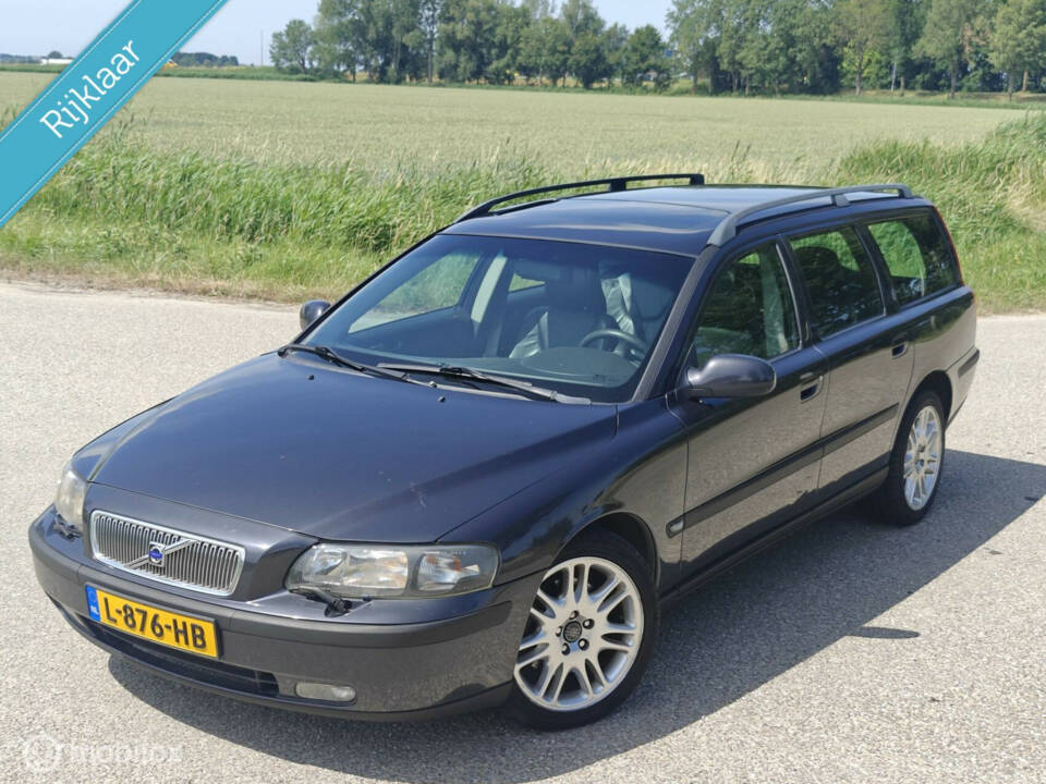 Bild 2/42 von Volvo XC70 2.4T (2000)