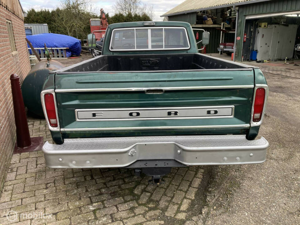 Bild 32/39 von Ford F-250 (1974)