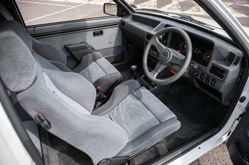 Image 2/33 de Ford Escort turbo RS (1986)