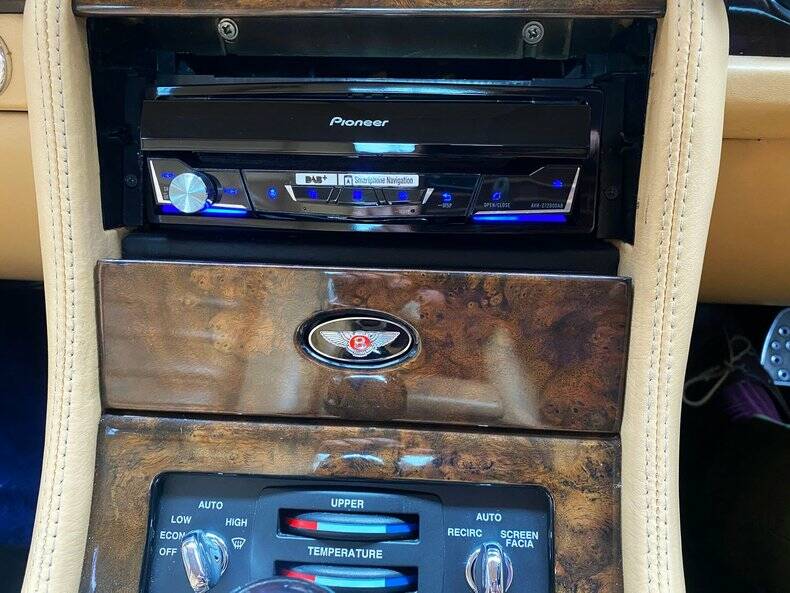 Imagen 40/50 de Bentley Brooklands R Mulliner (1998)