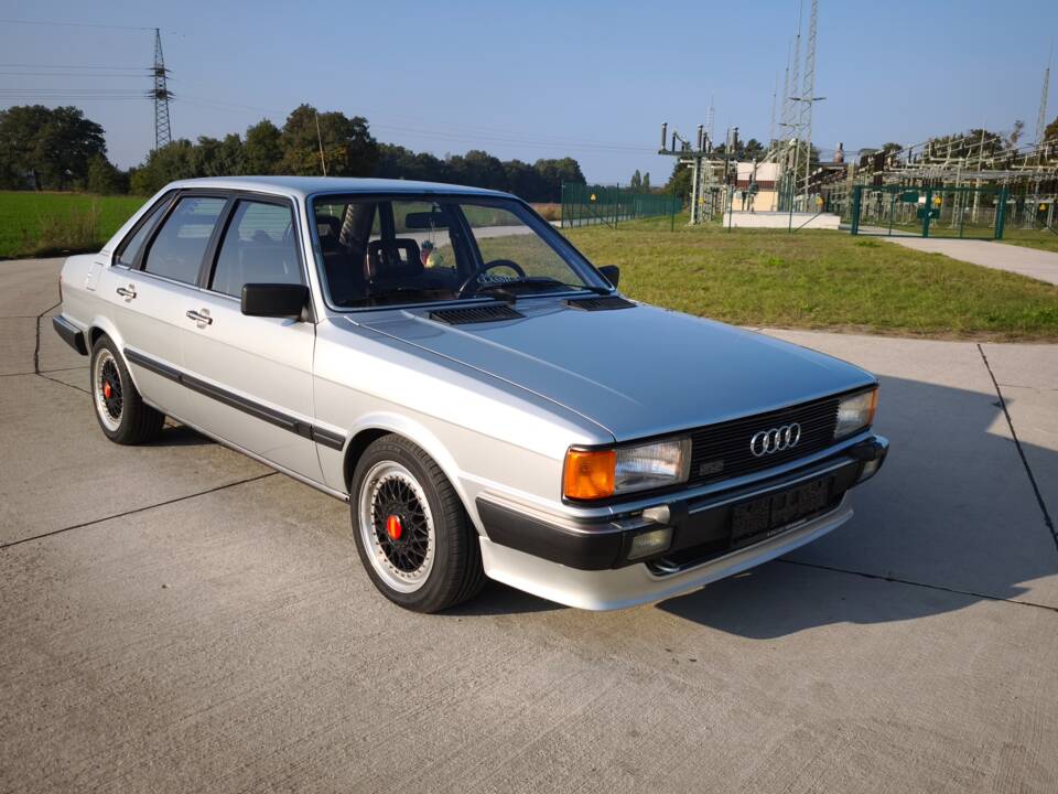 Image 37/94 de Audi 80 CD 5S (1982)