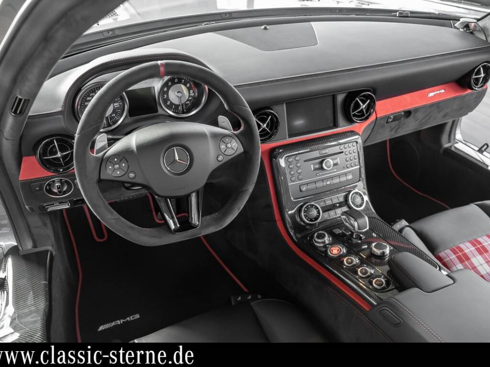 Immagine 15/15 di Mercedes-Benz SLS AMG Black Series (2013)