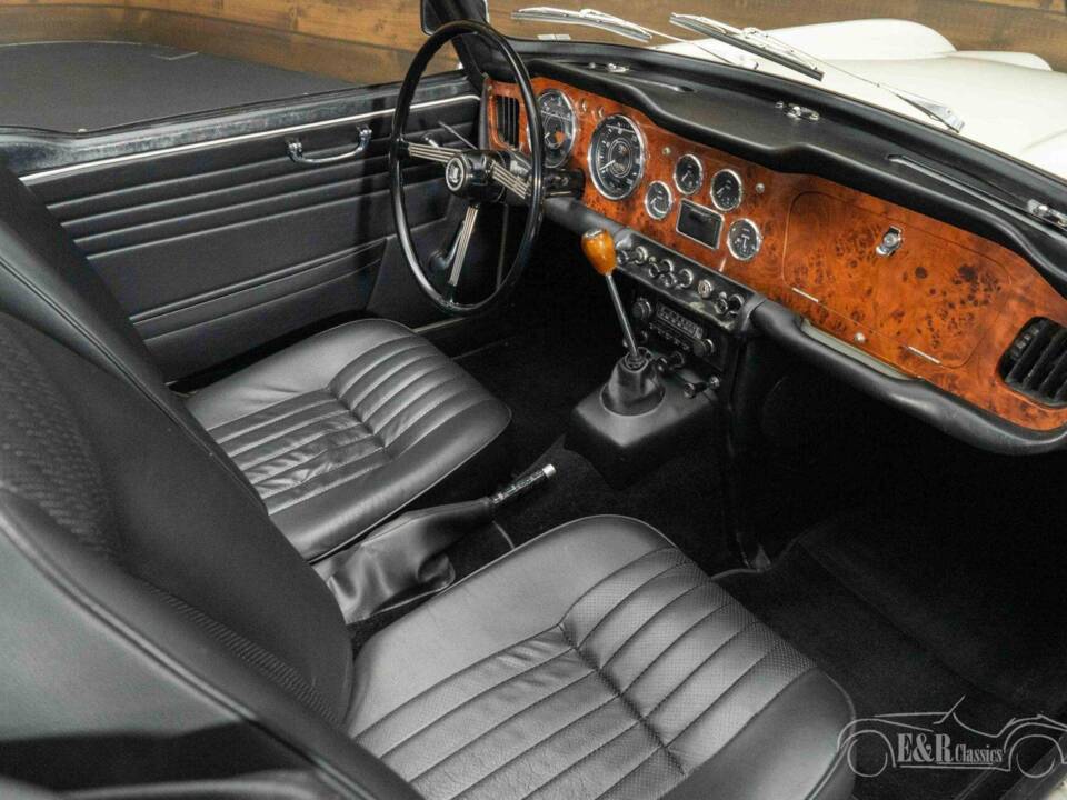 Image 9/19 of Triumph TR 4A (1966)