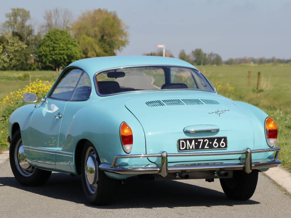 Image 26/50 of Volkswagen Karmann Ghia 1600 (1970)