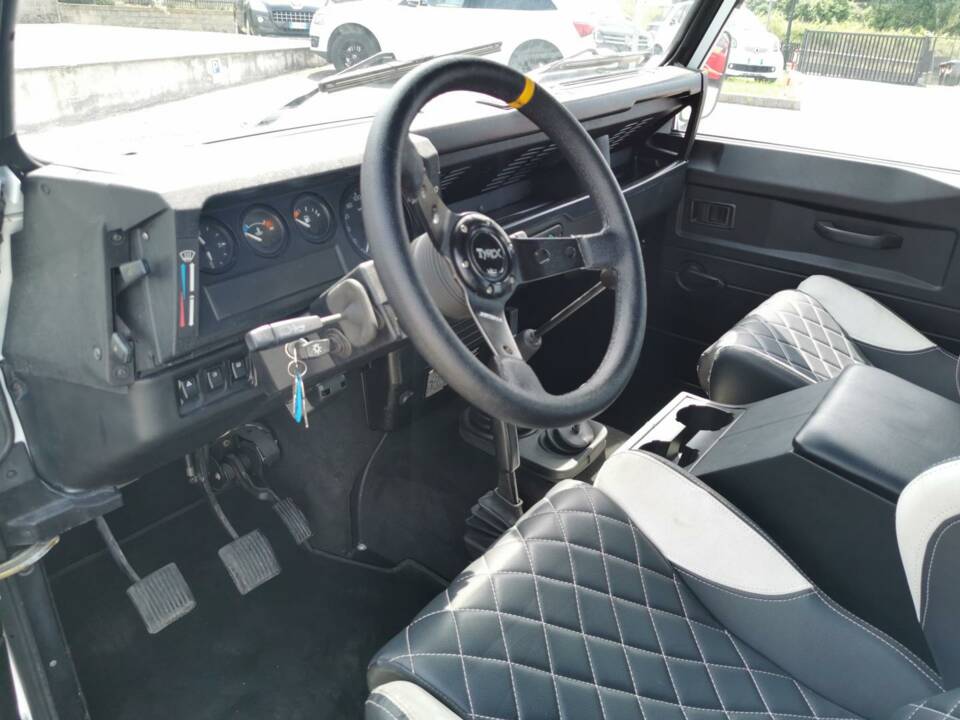 Image 17/45 of Land Rover Defender 110 Td5 (2001)