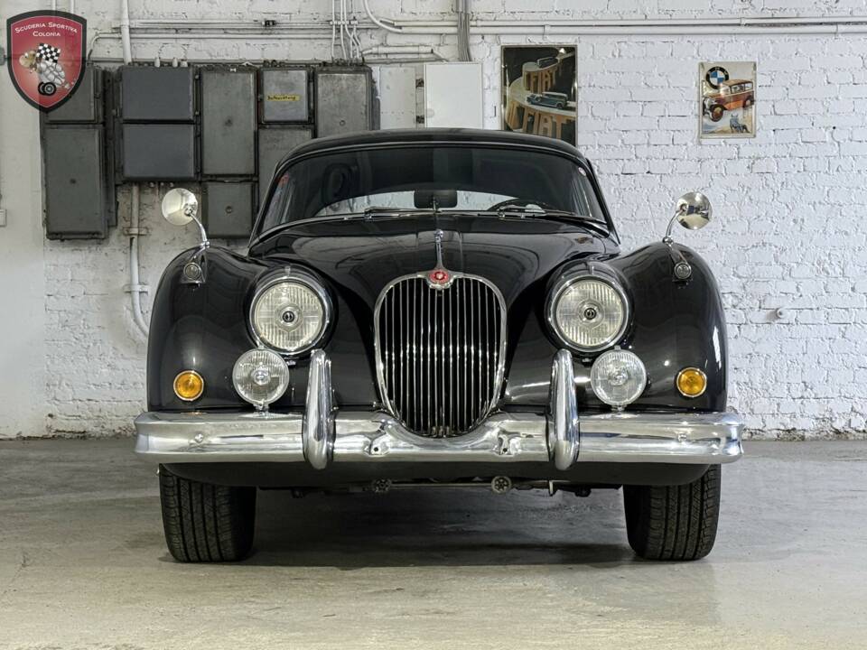 Image 2/62 de Jaguar XK 150 3.8 SE FHC (1959)