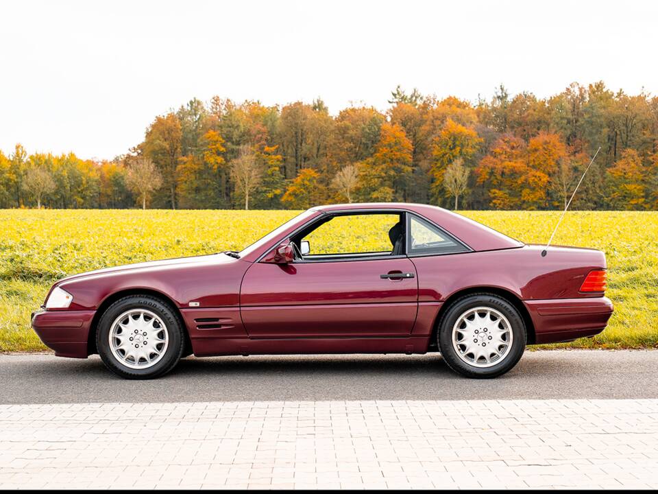 Image 4/47 of Mercedes-Benz SL 280 (1996)