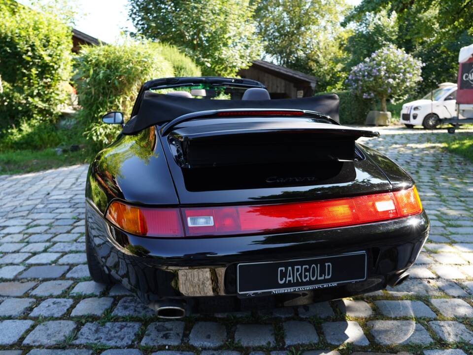 Bild 13/17 von Porsche 911 Carrera (1998)