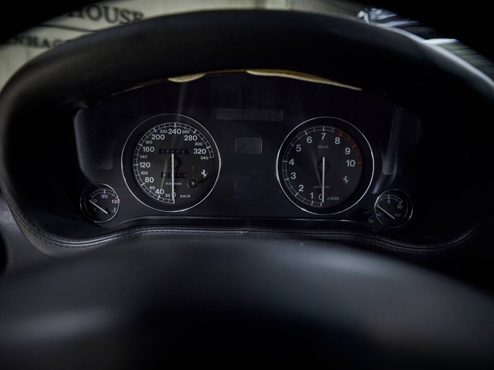 Bild 52/98 von Ferrari 550 Maranello (1998)