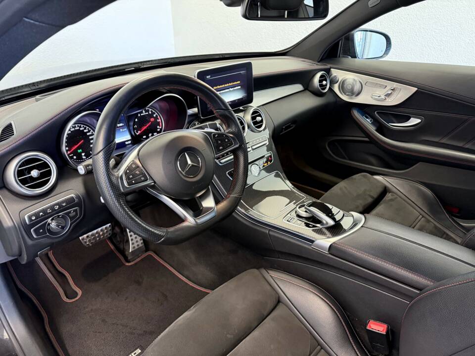 Image 19/31 of Mercedes-Benz C 43 AMG 4MATIC (2017)
