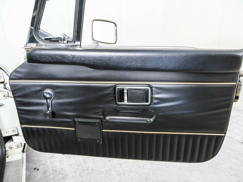 Bild 29/50 von MG MGB (1975)