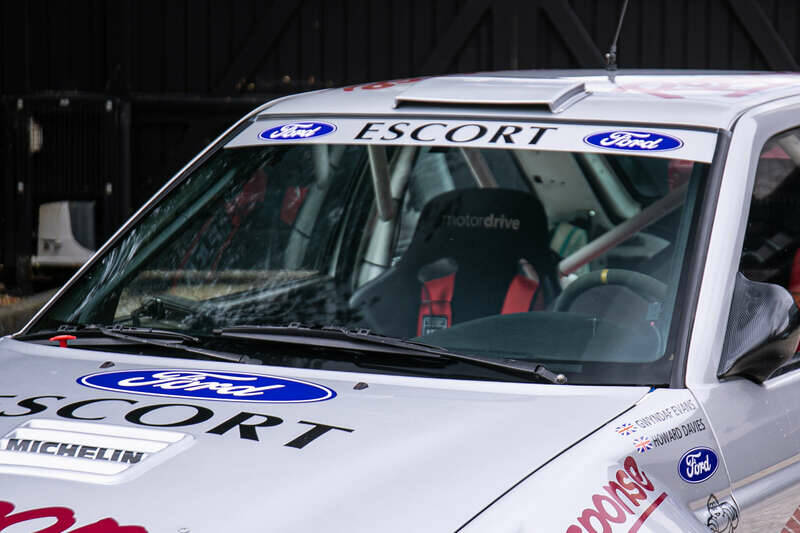 Imagen 38/41 de Ford Escort RS 2000 (1997)