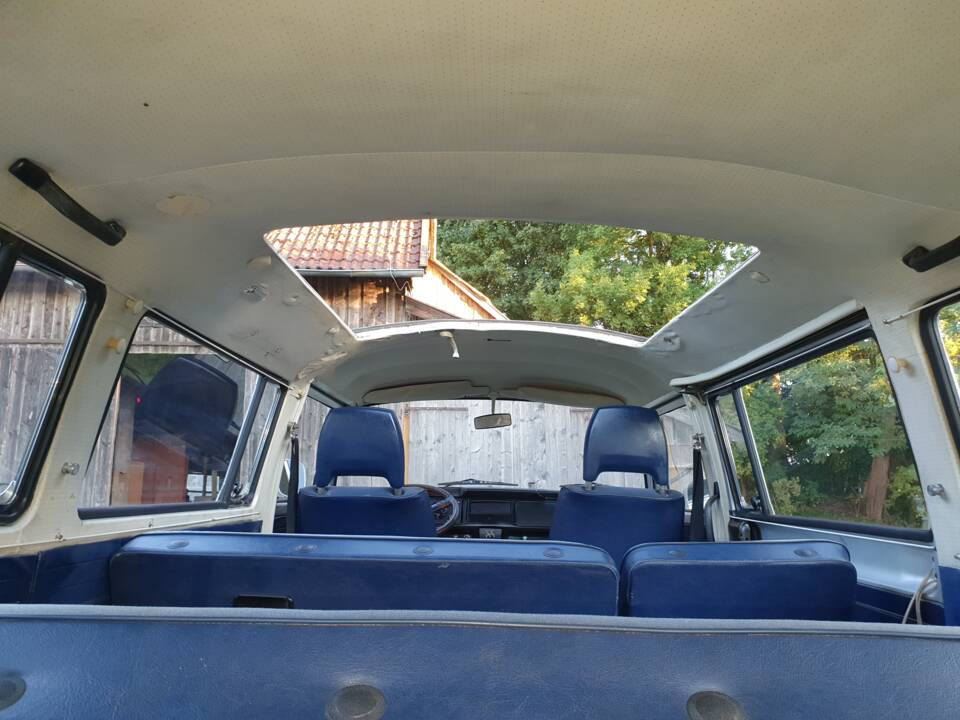 Afbeelding 33/46 van Volkswagen T2b Kombi (1979)