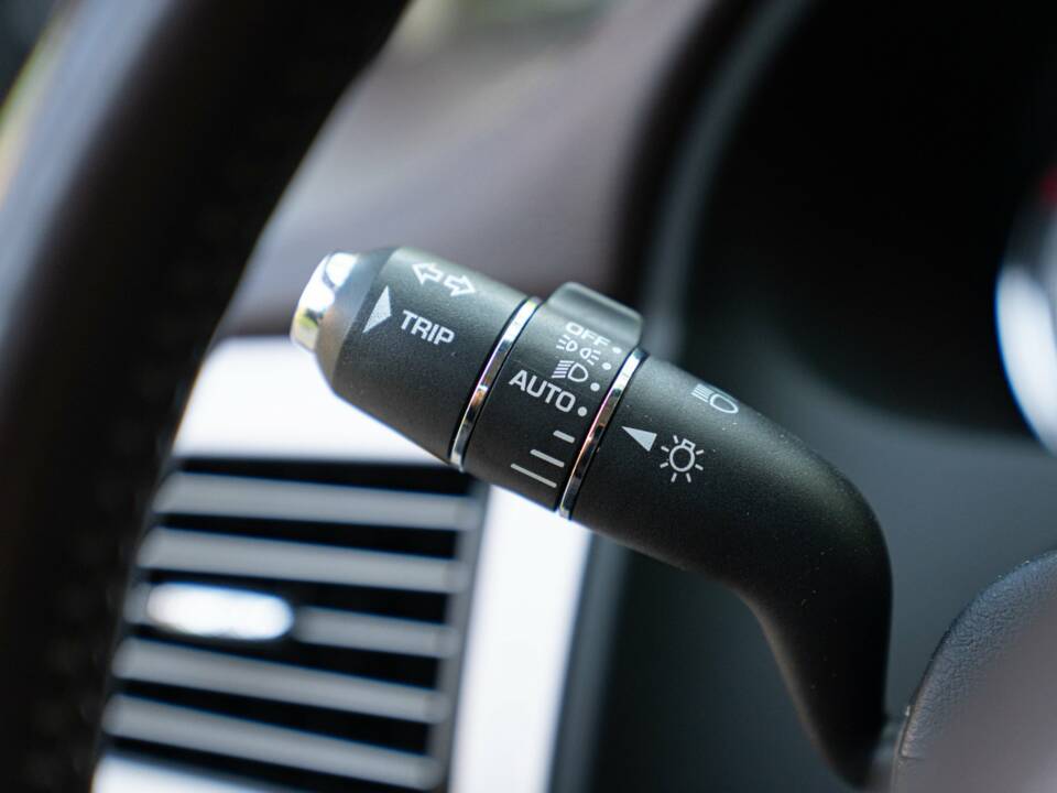 Immagine 42/50 di Jaguar XF 3.0 D-S (2008)