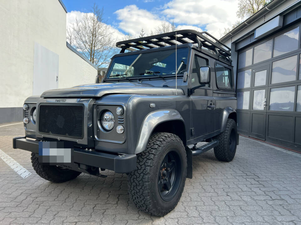 Immagine 6/28 di Land Rover Defender 90 (2015)