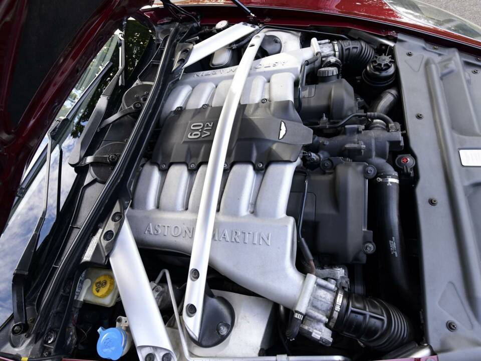 Bild 27/50 von Aston Martin DB 9 (2005)