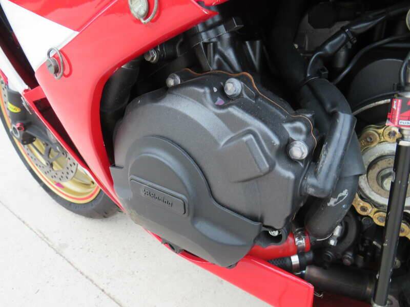 Afbeelding 23/47 van Honda CBR 1000 RR Fireblade (2010)