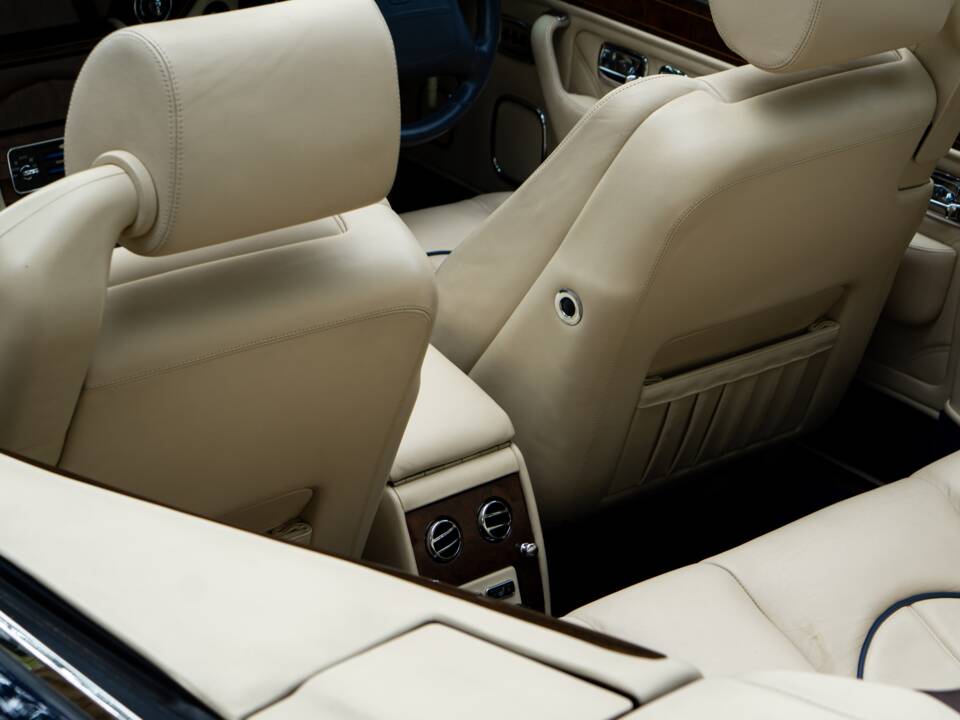 Bild 20/50 von Rolls-Royce Corniche V (2001)