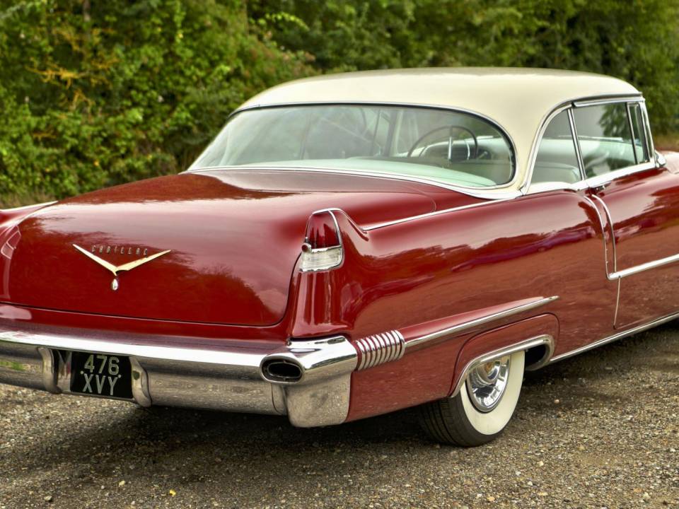 Image 10/50 of Cadillac 62 Coupe DeVille (1956)
