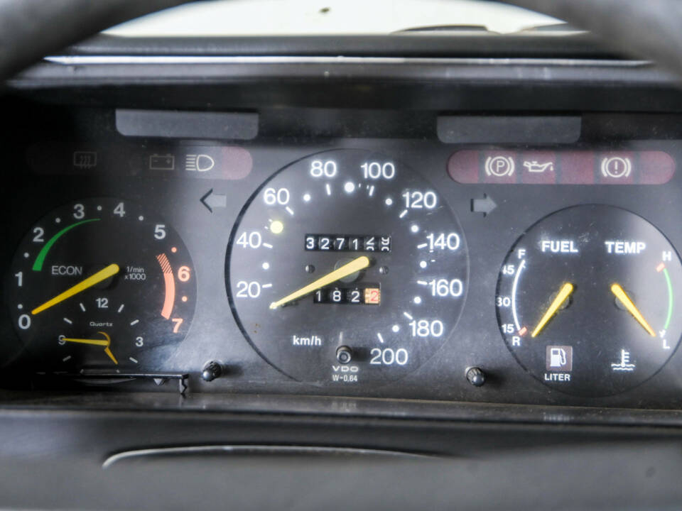 Image 19/42 of Saab 900 Turbo (1984)