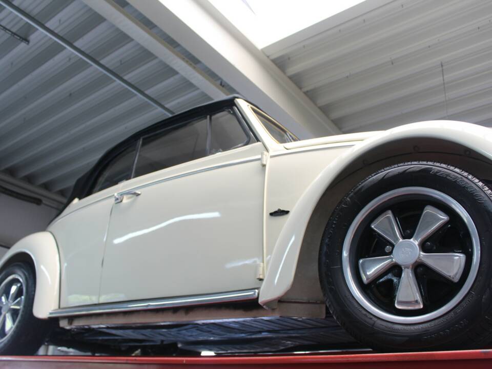 Image 8/47 of Volkswagen Maggiolino 1500 (1967)