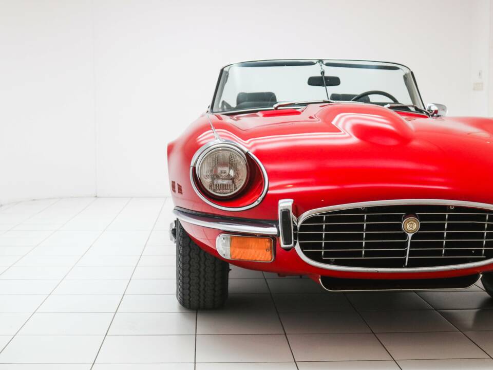 Bild 35/48 von Jaguar E-Type V12 (1973)
