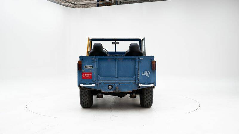 Image 7/15 of Land Rover 109 (1968)