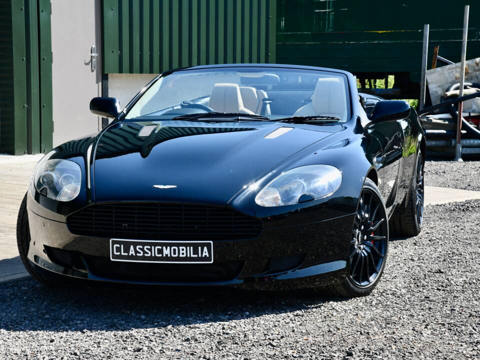 Immagine 3/12 di Aston Martin DB 9 Volante (2007)