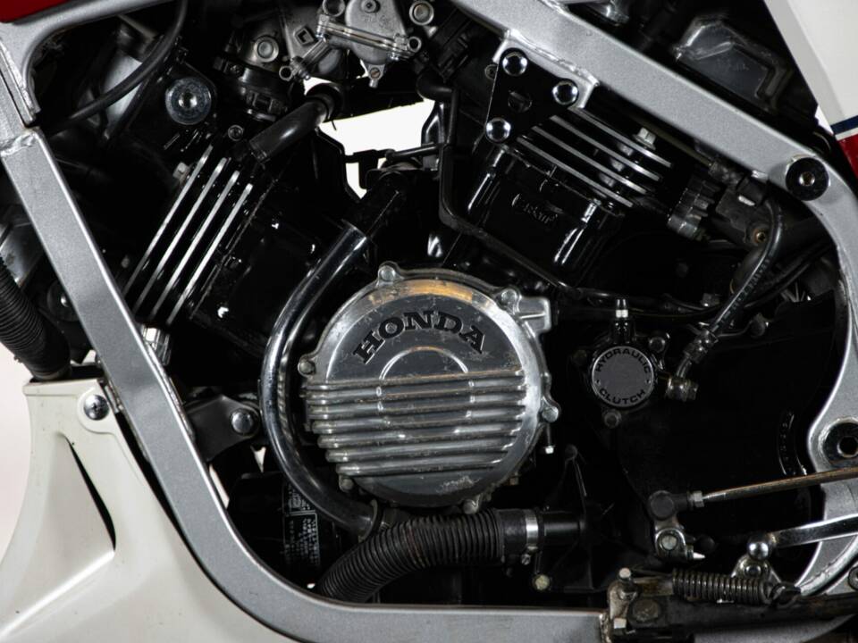 Immagine 15/50 di Honda VF 750 (1983)