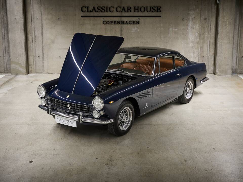 Imagen 17/90 de Ferrari 250 GT 2+2 (1963)