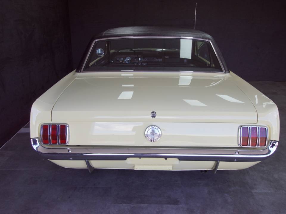 Image 40/50 de Ford Mustang 289 (1966)
