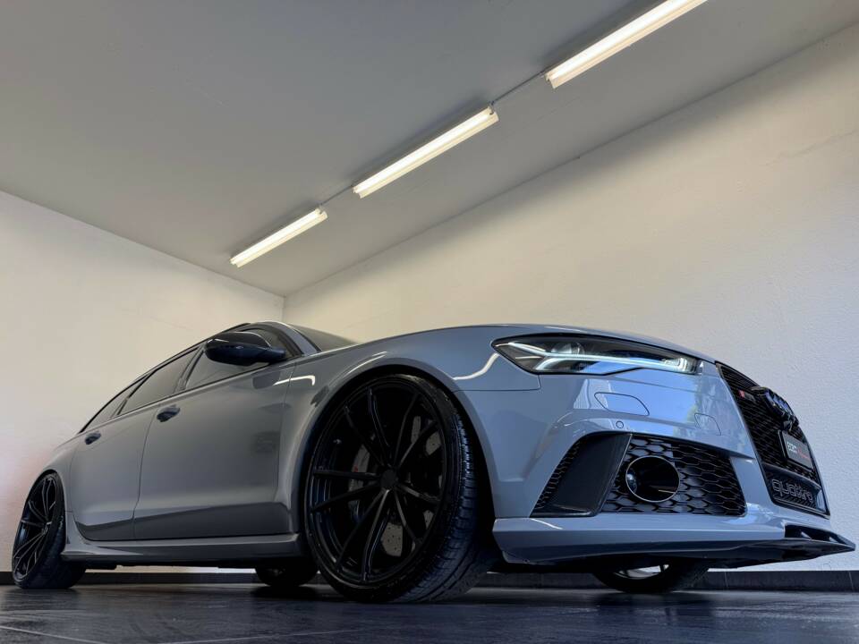 Bild 3/28 von Audi RS6 Avant Performance (2017)