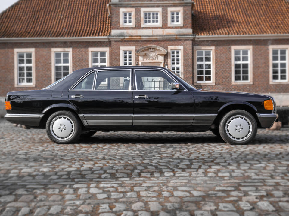 Bild 2/23 von Mercedes-Benz 500 SEL (1982)