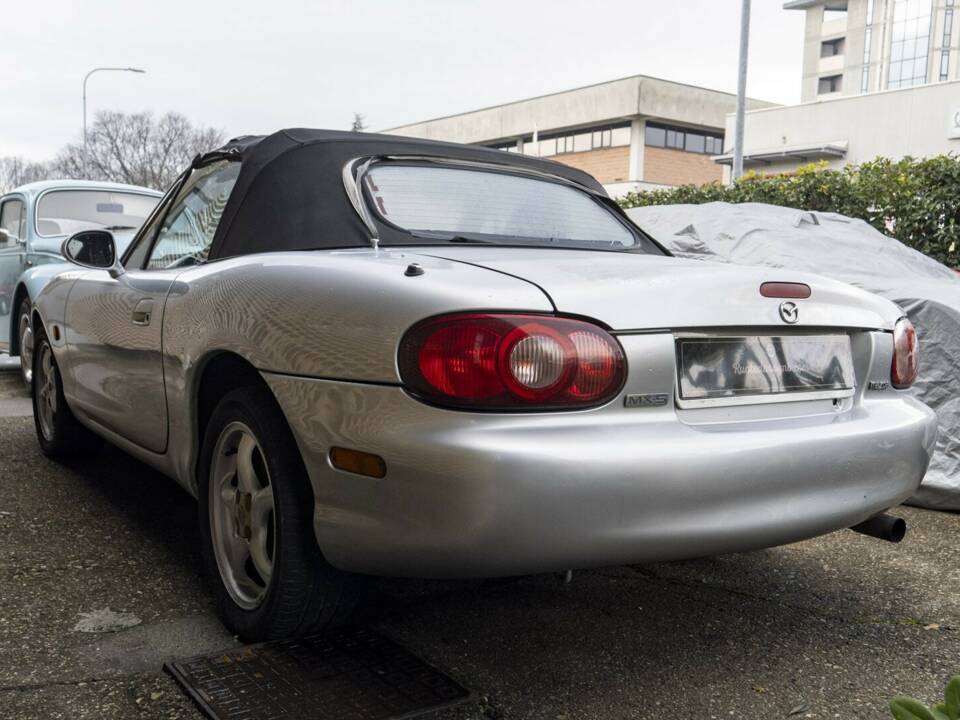 Imagen 5/22 de Mazda MX-5 1.6 (2001)