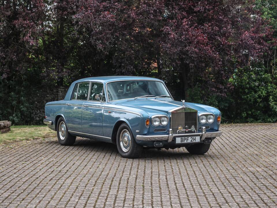 Image 2/35 of Rolls-Royce Silver Shadow I (1970)