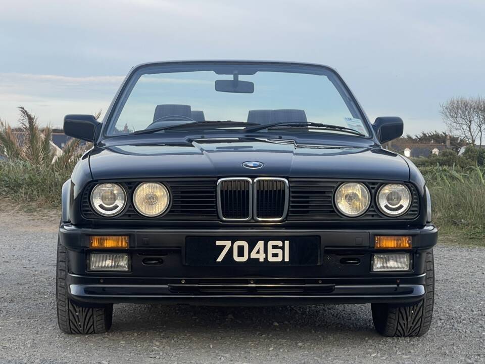 Image 5/12 of BMW 325i (1990)
