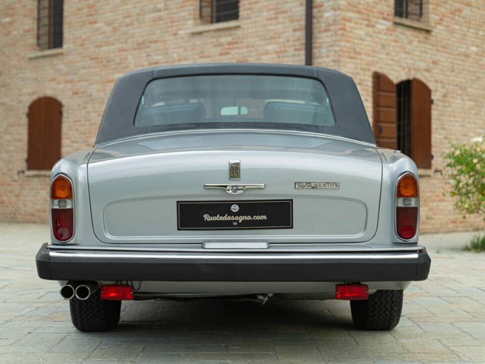 Image 8/50 of Rolls-Royce Silver Wraith II (1979)